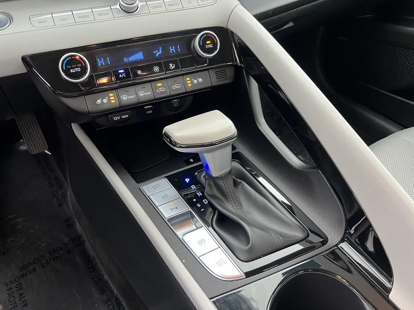 2024 Hyundai Elantra - $24,957