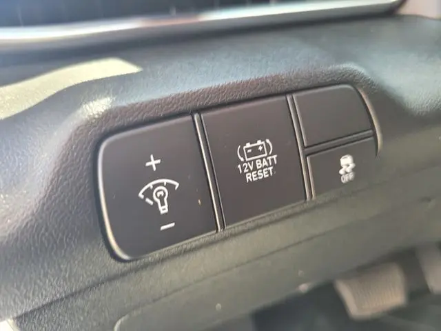 2024 Hyundai Elantra - $19,873