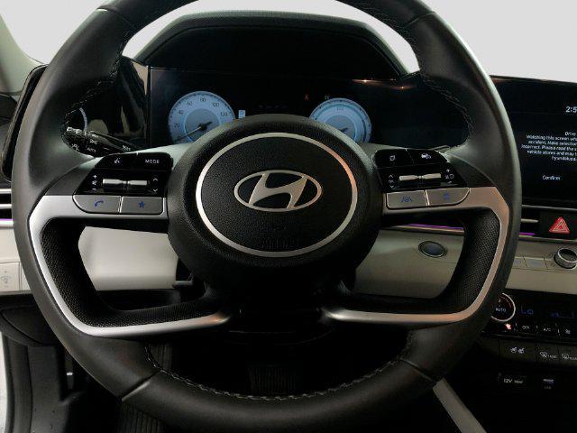 2025 Hyundai Elantra - $27,999
