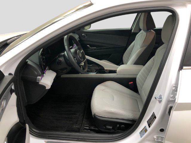 2025 Hyundai Elantra - $27,999