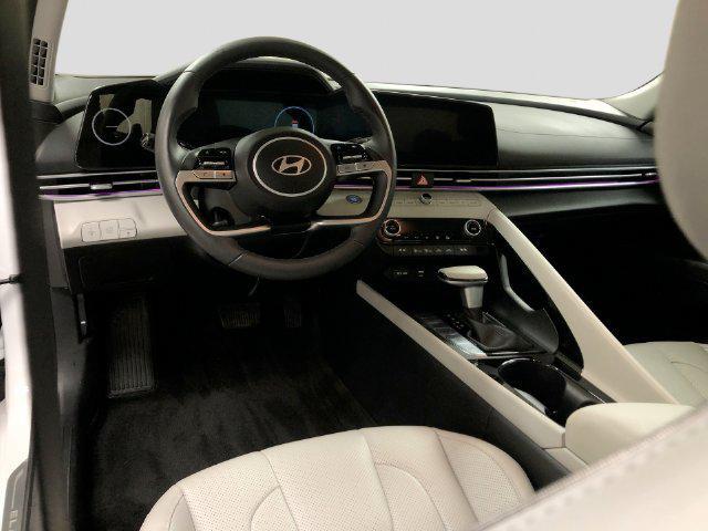 2025 Hyundai Elantra - $27,999