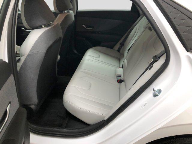 2025 Hyundai Elantra - $27,999