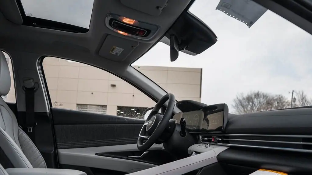 2026 Hyundai ELANTRA Hybrid Limited
