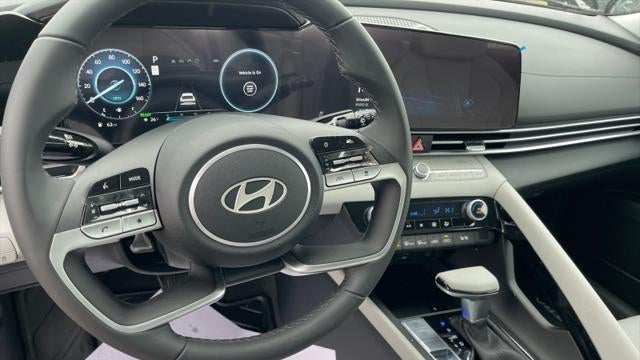 2025 Hyundai ELANTRA Hybrid Limited