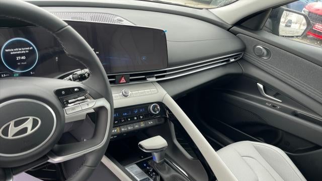 2025 Hyundai ELANTRA Hybrid Limited