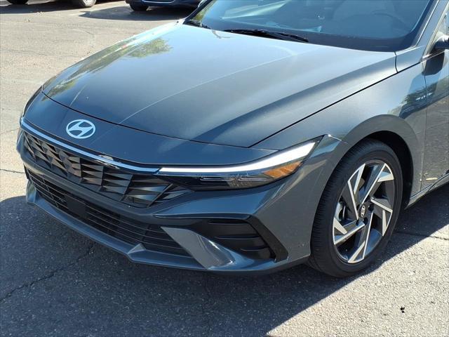 2026 Hyundai Elantra - $28,472