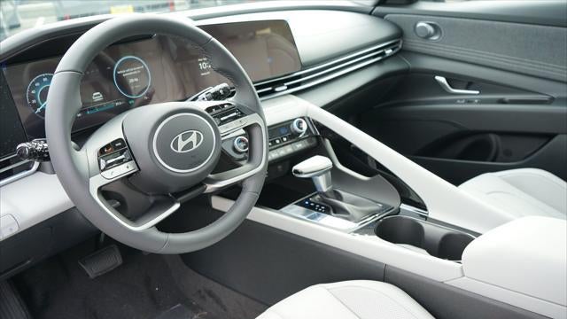 2025 Hyundai ELANTRA Hybrid Limited