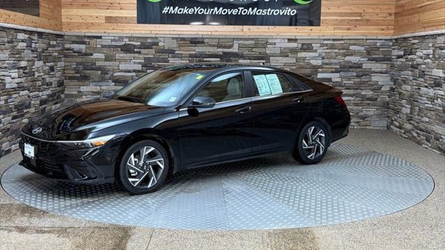 2025 Hyundai ELANTRA Hybrid Limited
