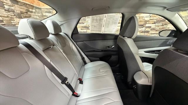 2025 Hyundai ELANTRA Hybrid Limited