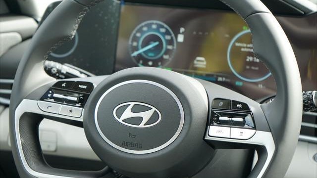 2025 Hyundai ELANTRA Hybrid Limited