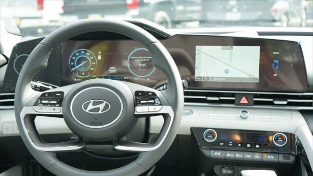 2025 Hyundai ELANTRA Hybrid Limited