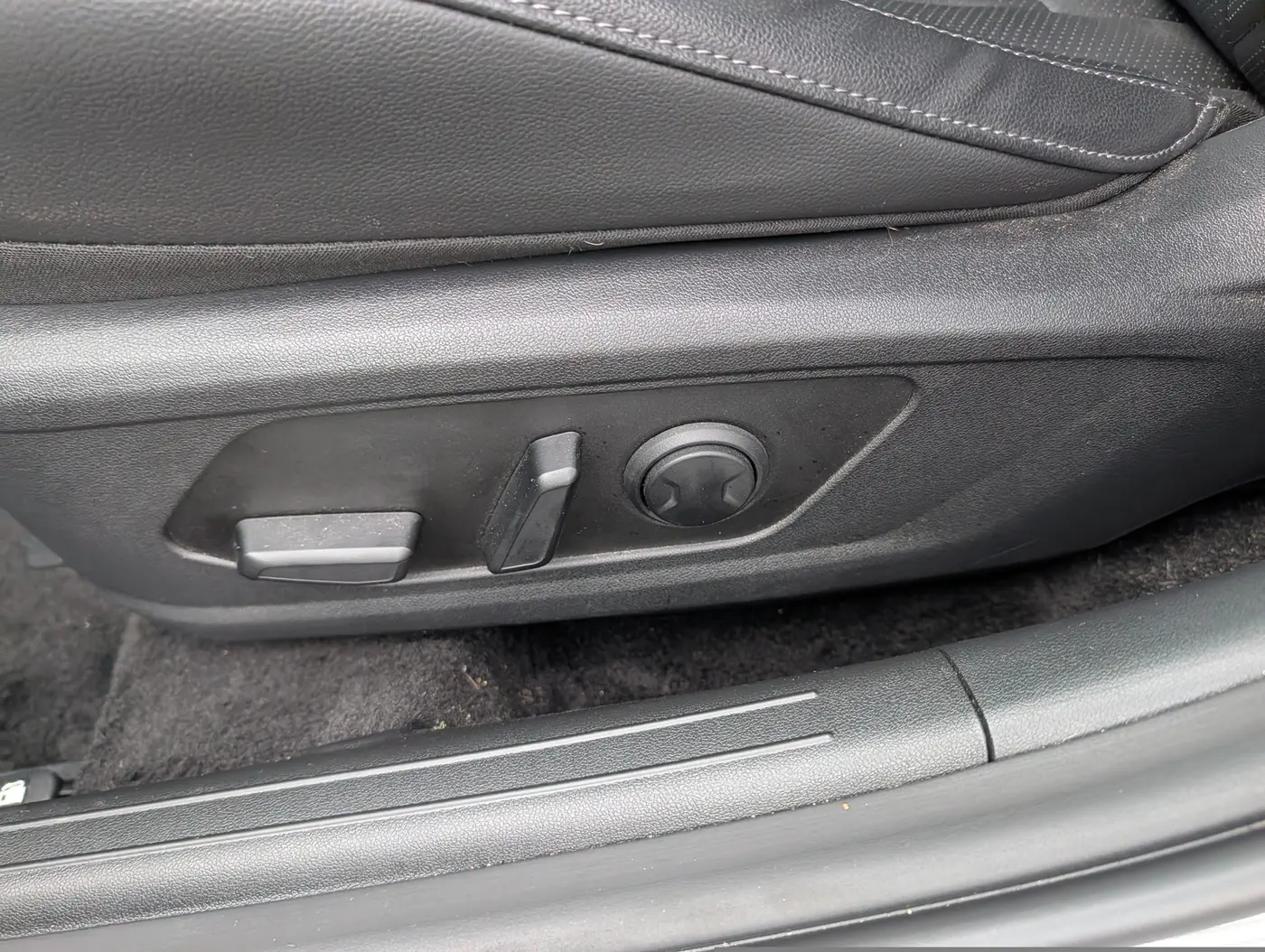 2026 Hyundai Elantra - $28,000