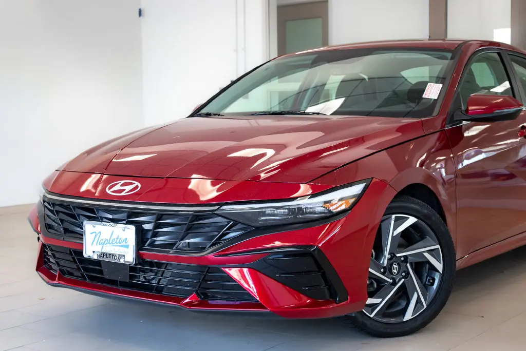 2025 Hyundai Elantra - $19,900