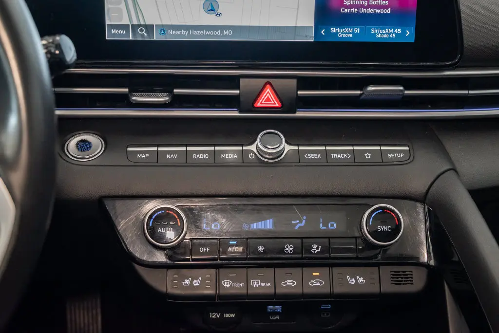 2025 Hyundai Elantra - $19,900