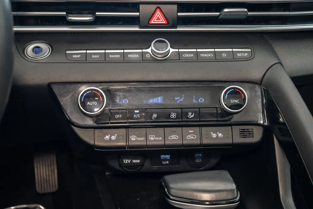 2025 Hyundai Elantra - $19,900