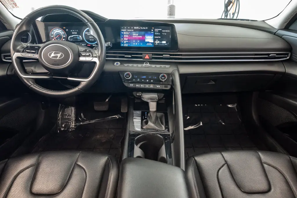 2025 Hyundai Elantra - $19,900