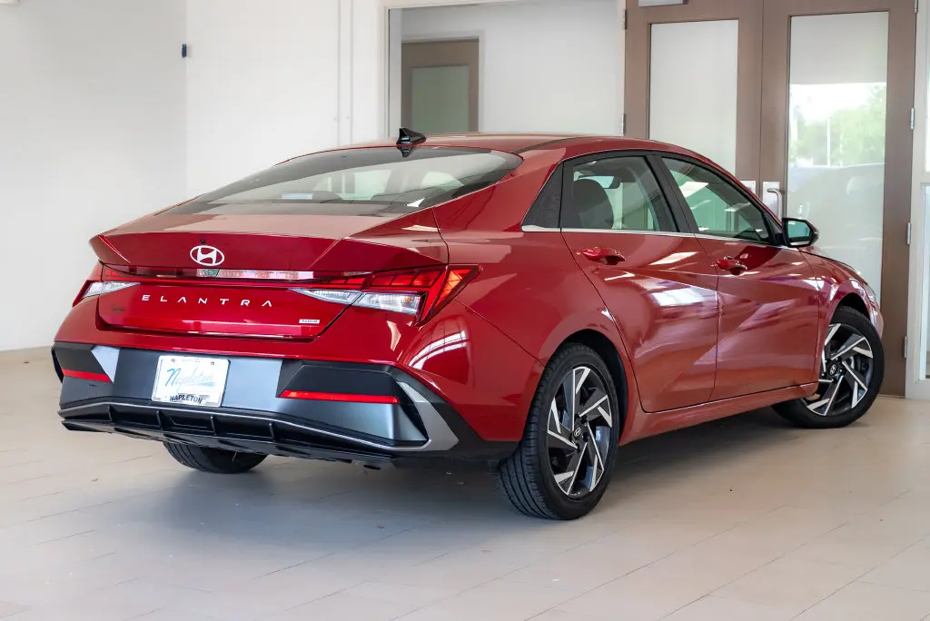 2025 Hyundai Elantra - $19,900