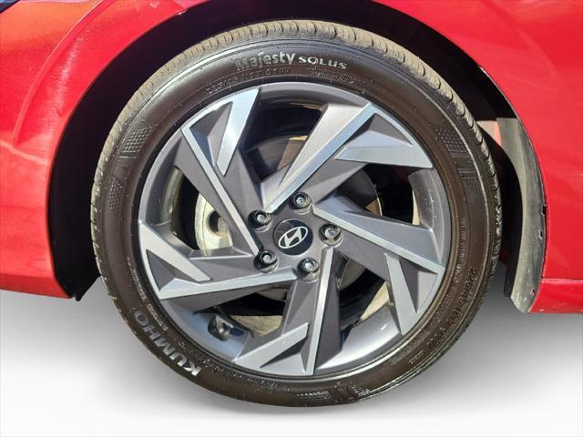2025 Hyundai Elantra - $19,900