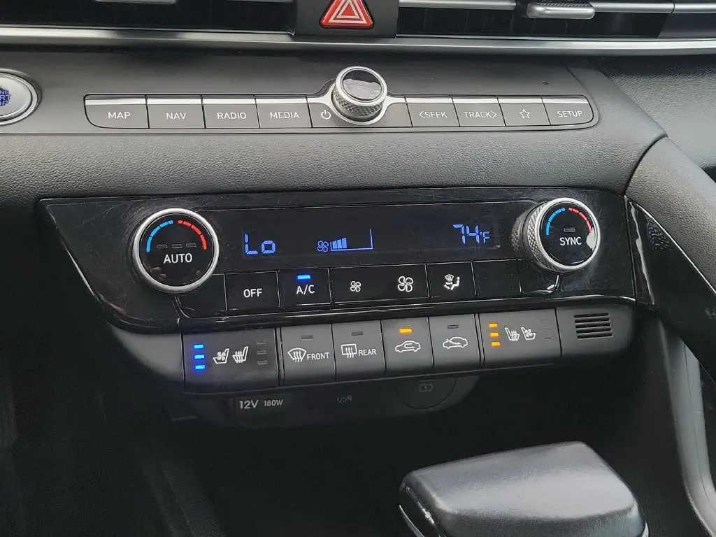 2025 Hyundai Elantra - $19,900