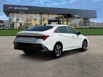 2025 ELANTRA Hybrid Thumbnail 7