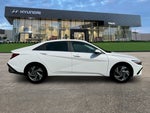 2025 ELANTRA Hybrid Thumbnail 9