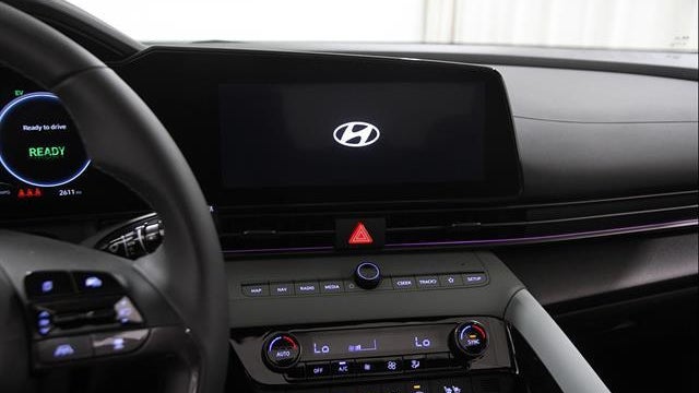 2025 Hyundai ELANTRA Hybrid Limited