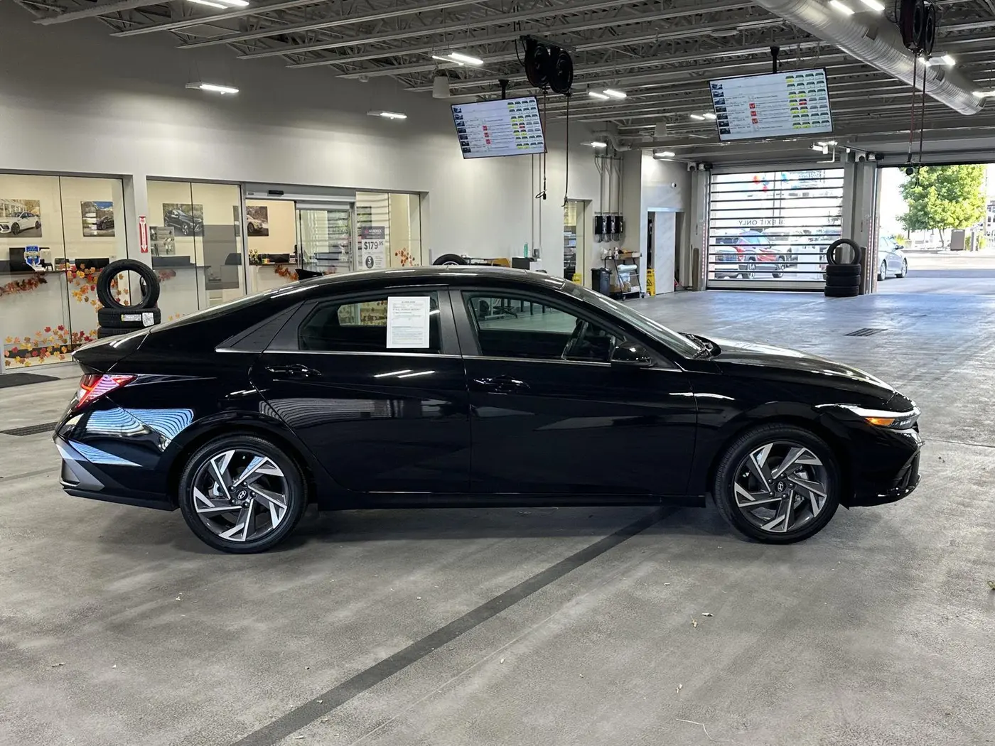 2026 Hyundai Elantra - $30,649