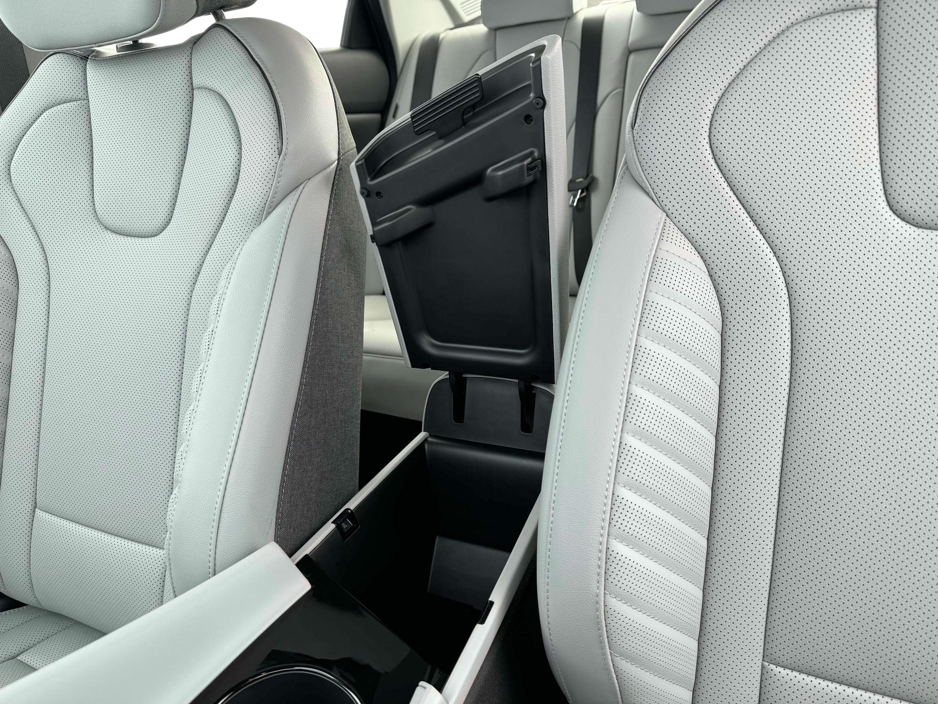 2025 Hyundai Elantra - $26,683