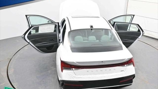 2025 Hyundai ELANTRA Hybrid Limited