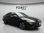 2025 ELANTRA Hybrid Thumbnail 1