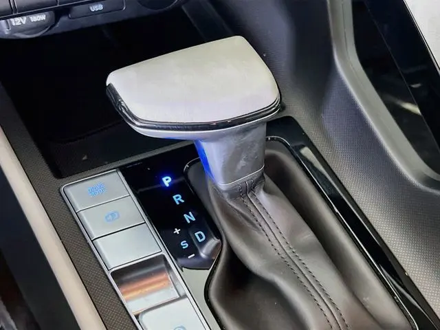2025 Hyundai Elantra - $25,500