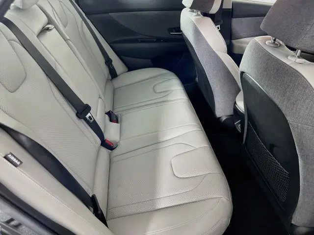 2025 Hyundai Elantra - $25,500