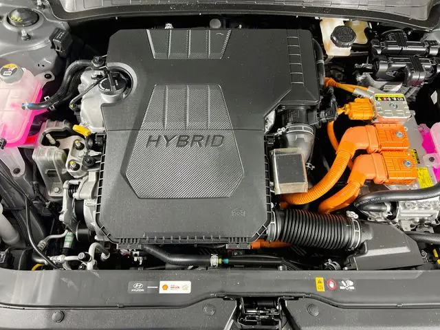 2025 Hyundai Elantra - $25,500