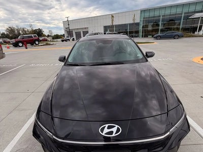 2024 Hyundai Elantra Hybrid Limited 4DR Sedan