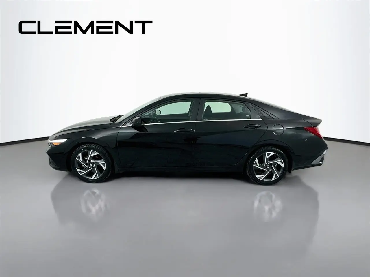 2024 Hyundai Elantra - $23,668