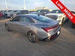 2025 ELANTRA Hybrid Thumbnail 3