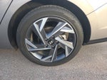 2025 ELANTRA Hybrid Thumbnail 19