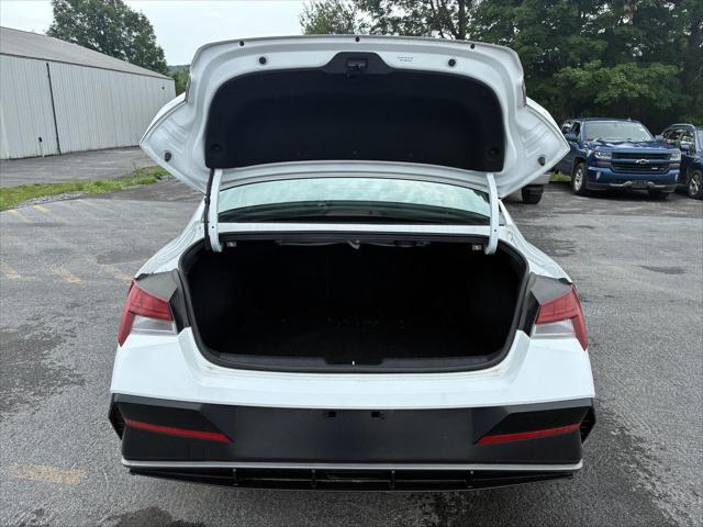 2025 Hyundai Elantra - $24,999