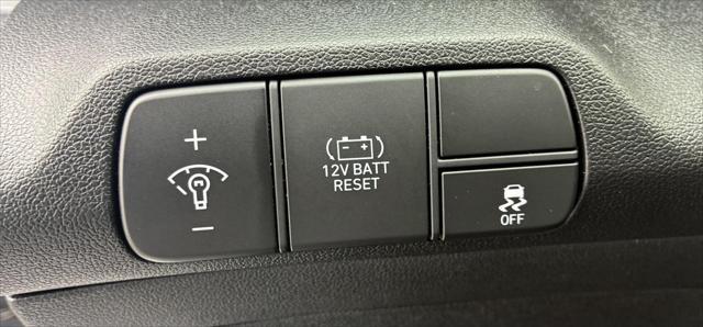 2025 Hyundai Elantra - $24,999