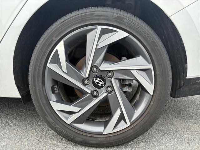 2025 Hyundai Elantra - $24,999