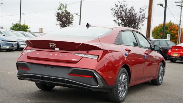 2025 Hyundai ELANTRA Hybrid Limited