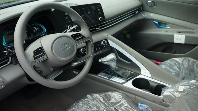 2025 Hyundai ELANTRA Hybrid Limited