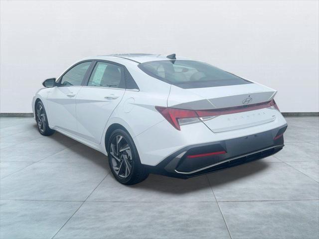 2025 Hyundai Elantra - $25,200