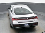 2025 ELANTRA Hybrid Thumbnail 36