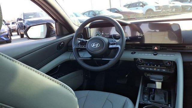 2026 Hyundai ELANTRA Hybrid Limited