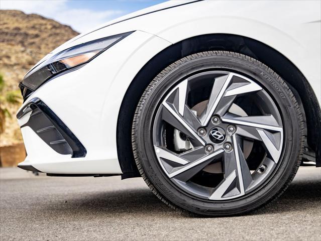 2026 Hyundai Elantra - $28,450