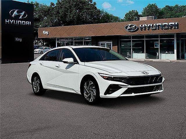 2025 Hyundai Elantra - $31,980