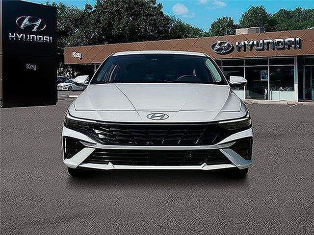 2025 Hyundai Elantra - $31,980