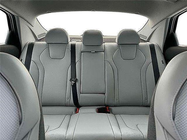 2025 Hyundai Elantra - $31,980