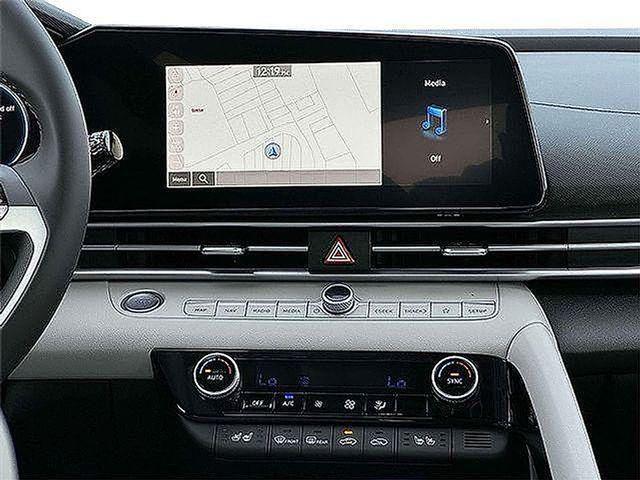2025 Hyundai Elantra - $31,980